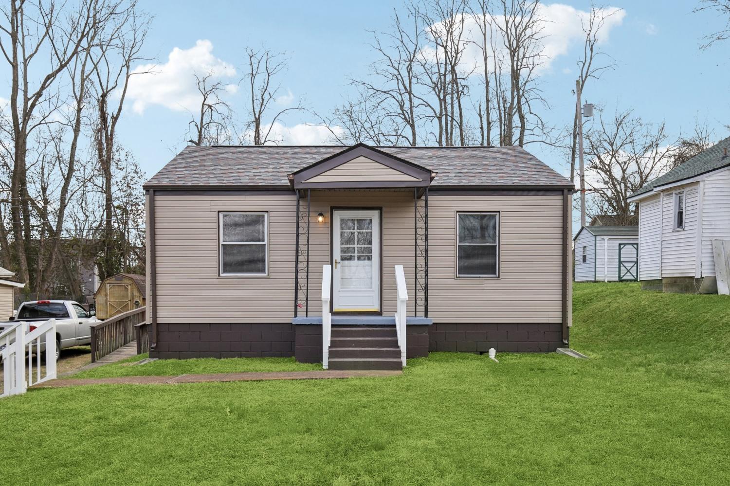 172-Hadley-Dr For Sale