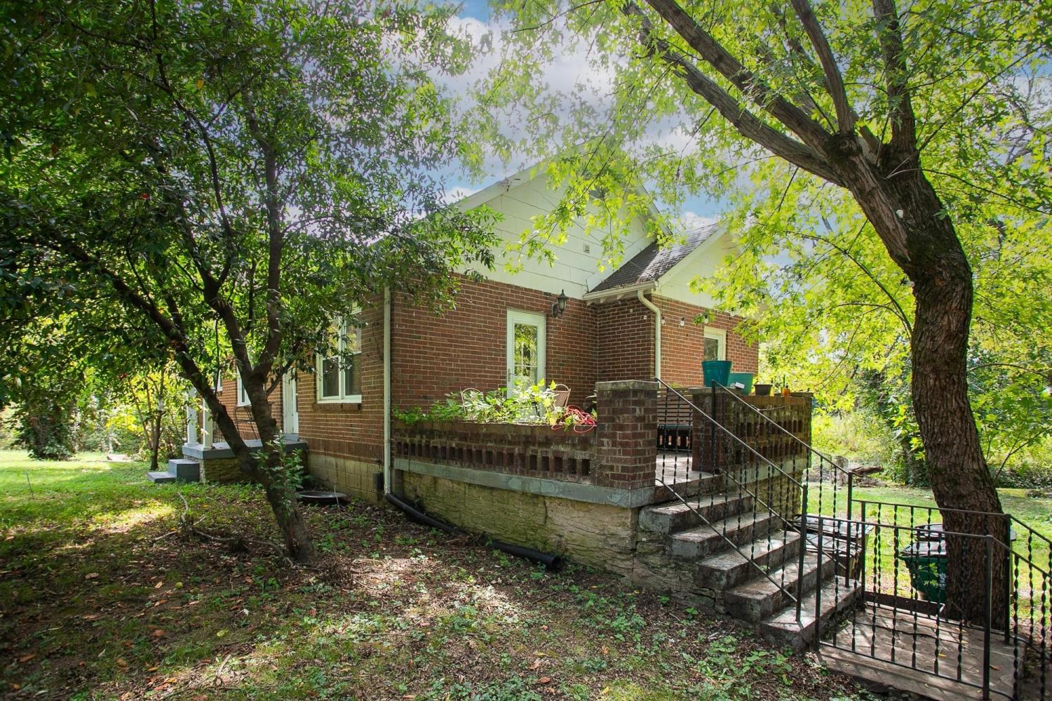 120-Dellway-Dr For Sale