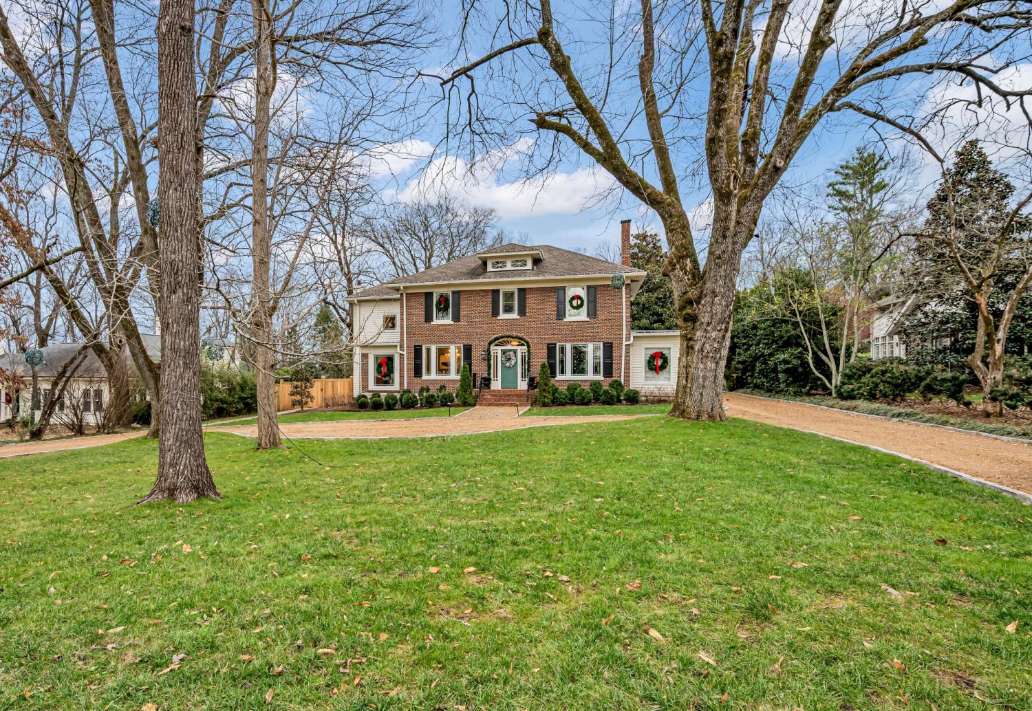 208-Lynnwood-Blvd For Sale