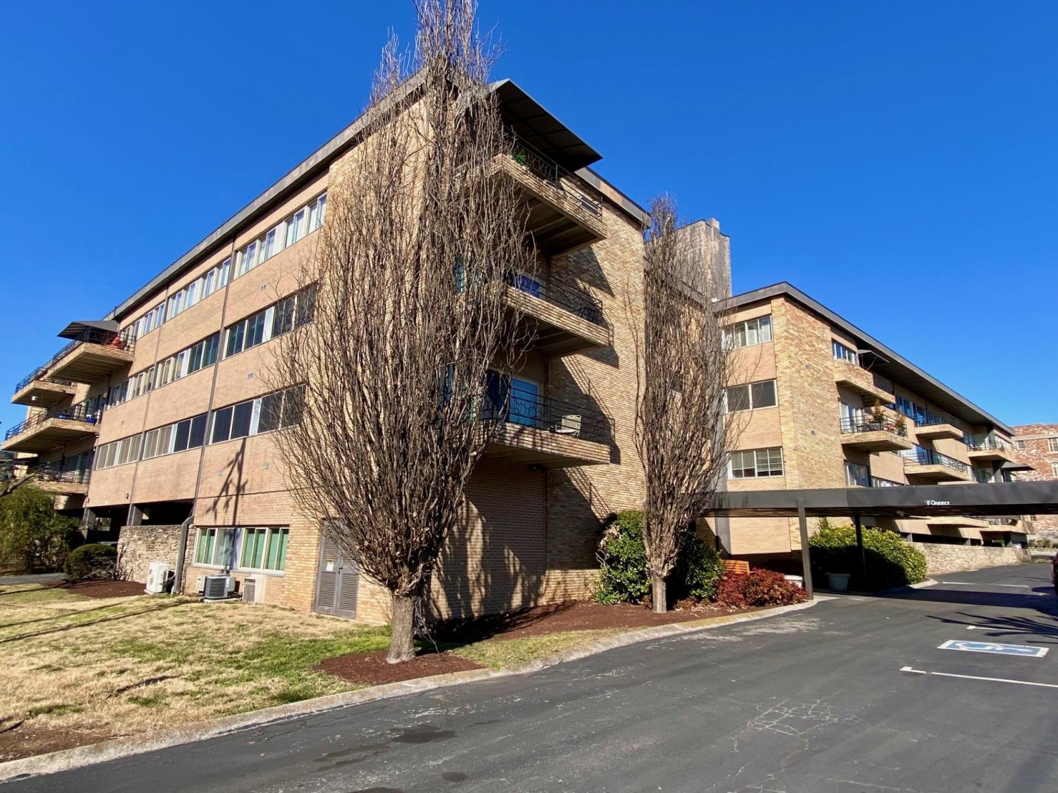 4200-West-End-Ave For Sale