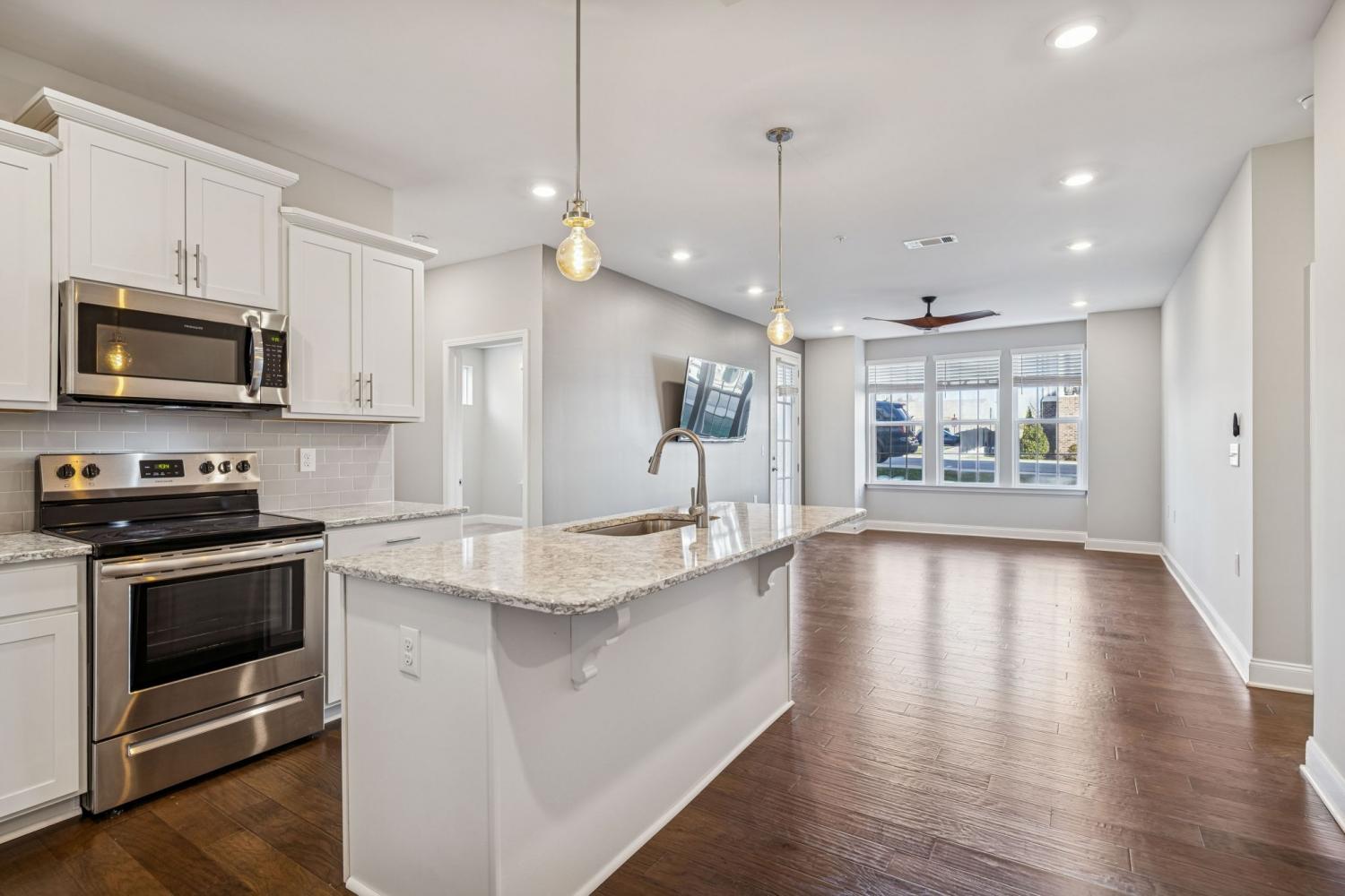 1000-Vintage-Green-Ln For Sale