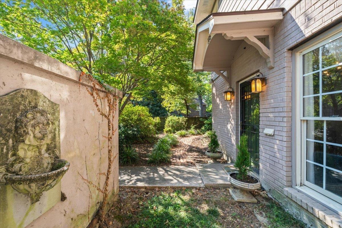 105-N-COX-ST For Sale