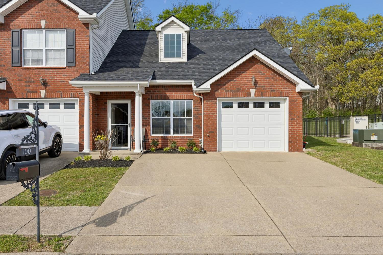 100-Villa-Cir For Sale