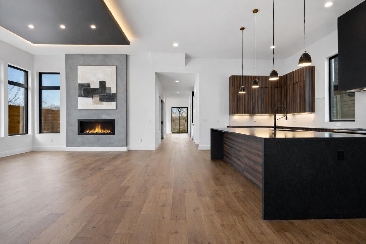 996-Douglas-Ave For Sale