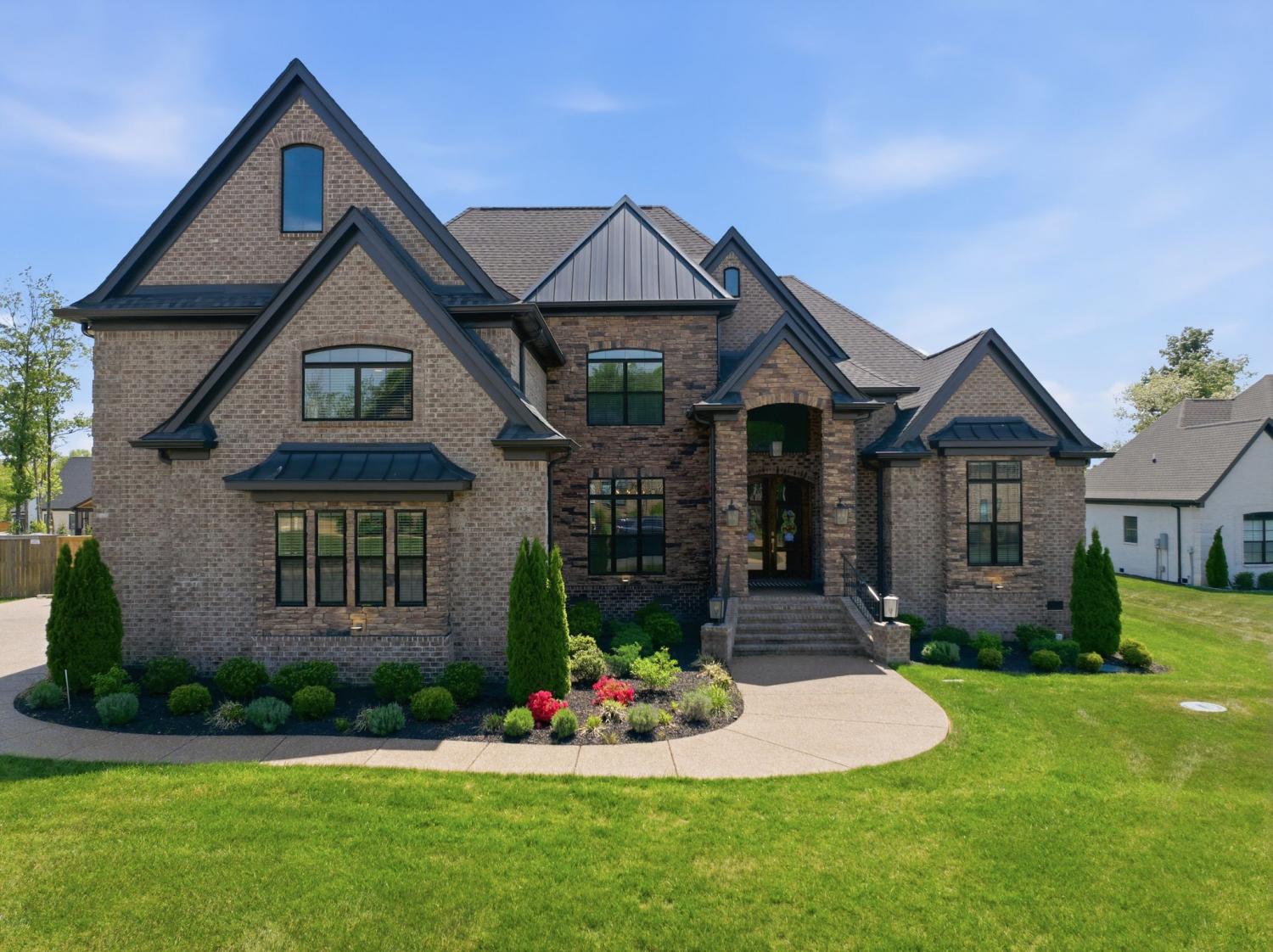 2605-Oxford-Pl For Sale