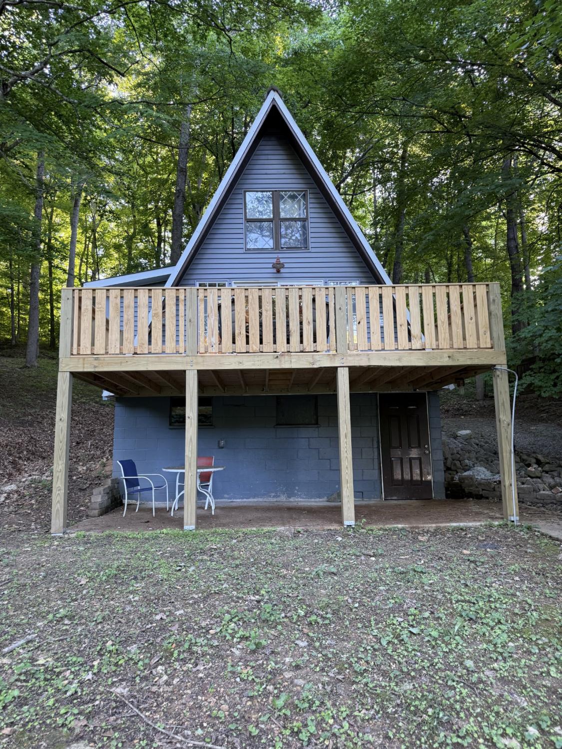 111-Lakeshore-Dr For Sale