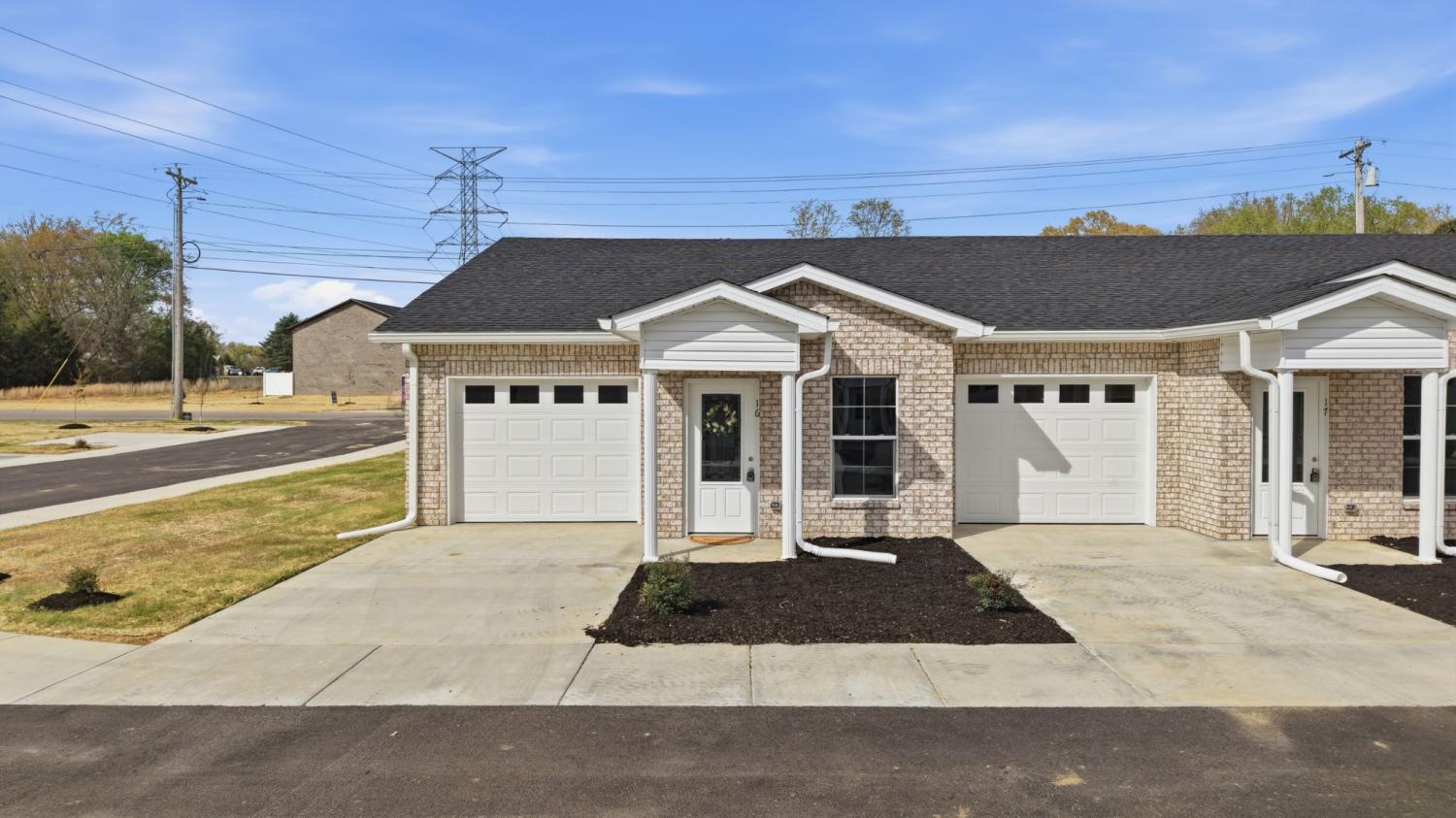 741-Kings-Ln For Sale