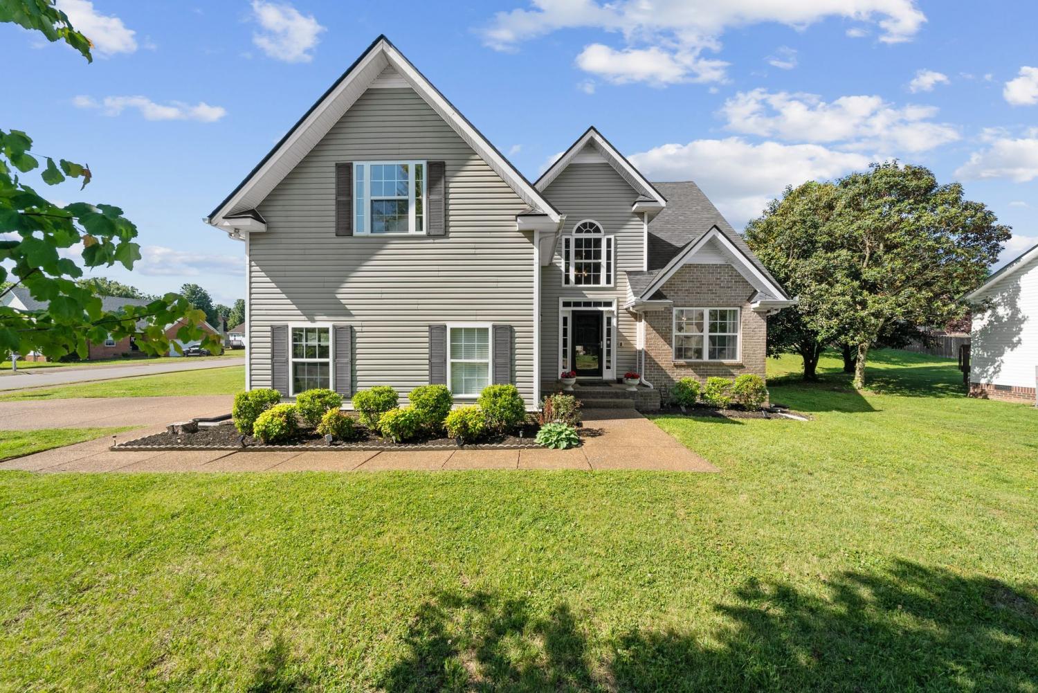 2622 Danbury Cir TN 37174 For Sale - 