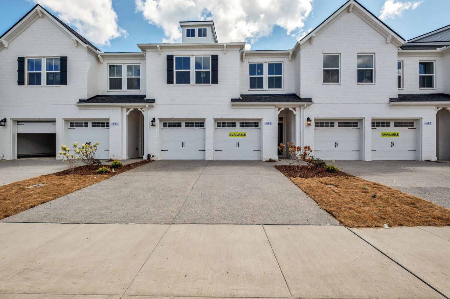 620-Club-View-Way For Sale