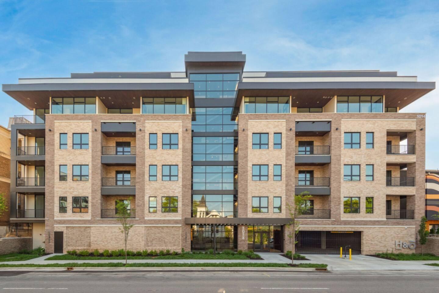 1014-16-Ave--S For Sale