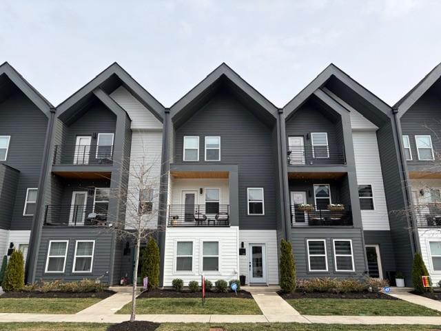 637-Markham-St For Sale