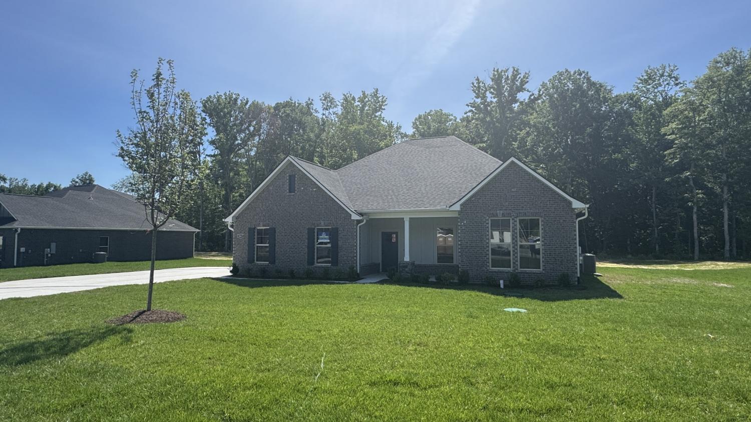 8663 Turnbull Dr TN 37146 For Sale - 