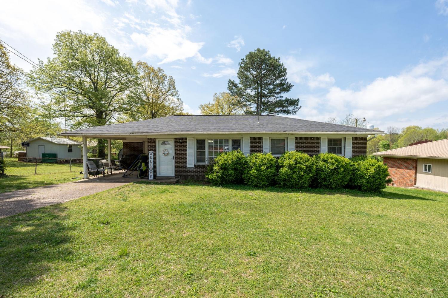 112-E-James-St For Sale