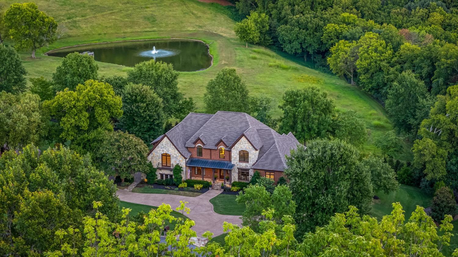 405-Lake-Valley-Dr For Sale