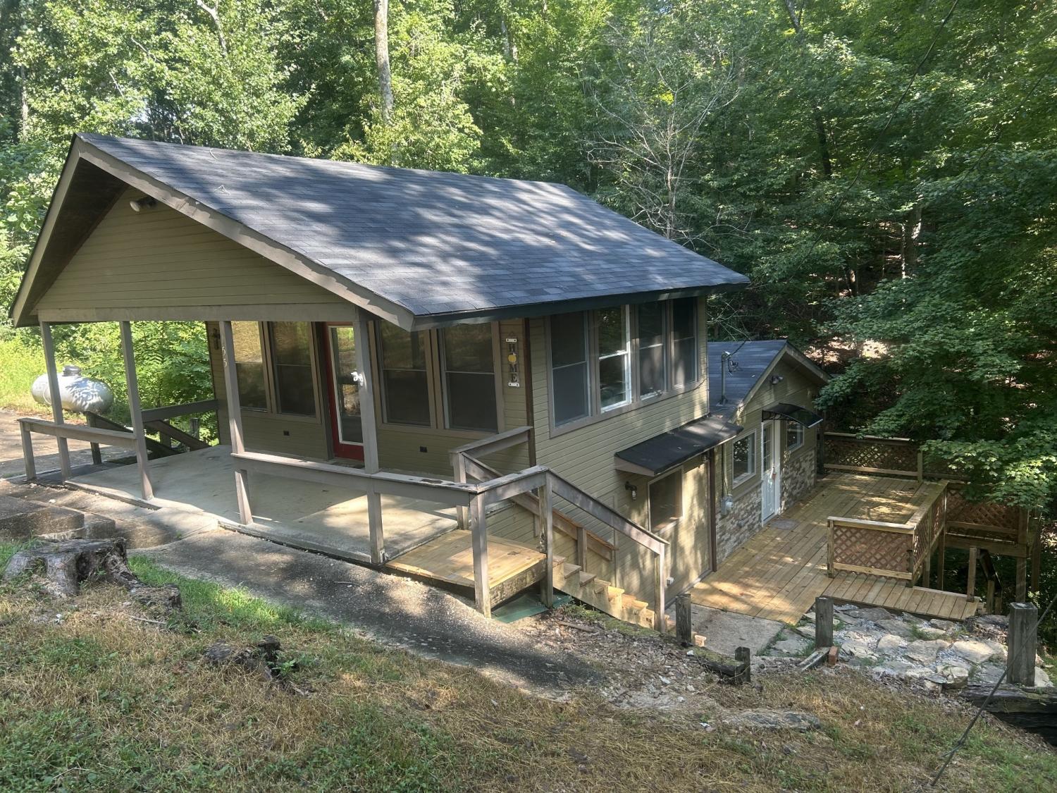 155-Lakeshore-Dr For Sale