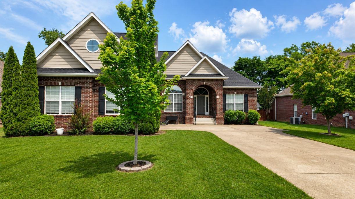 1041 Nealcrest Cir TN 37174 For Sale - 