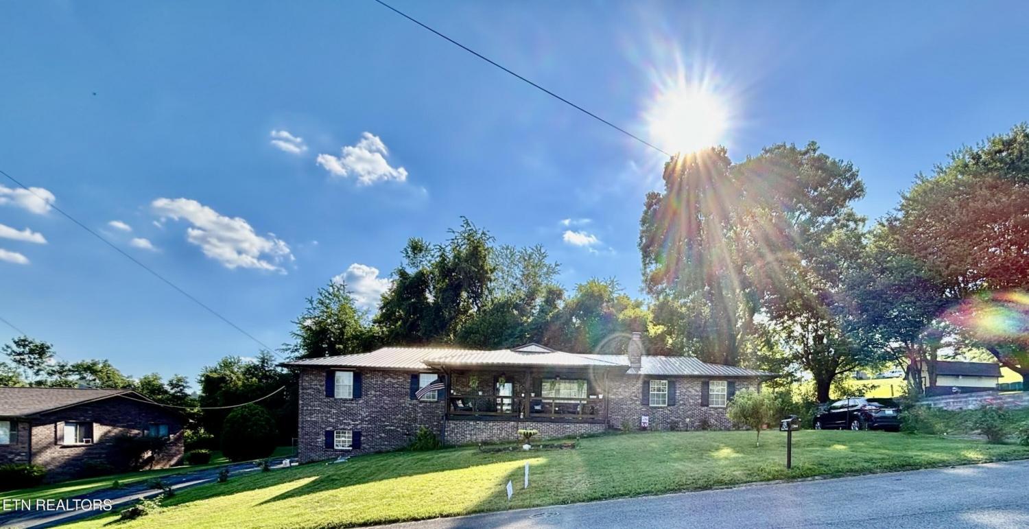 1264-Rowe-St For Sale