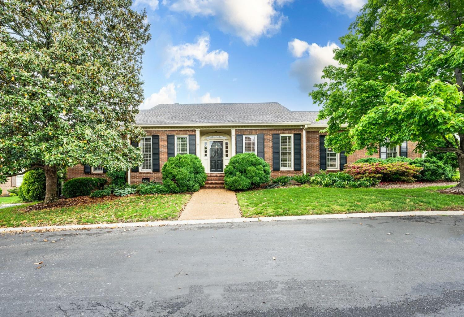 2105-Hobbs-Ct For Sale