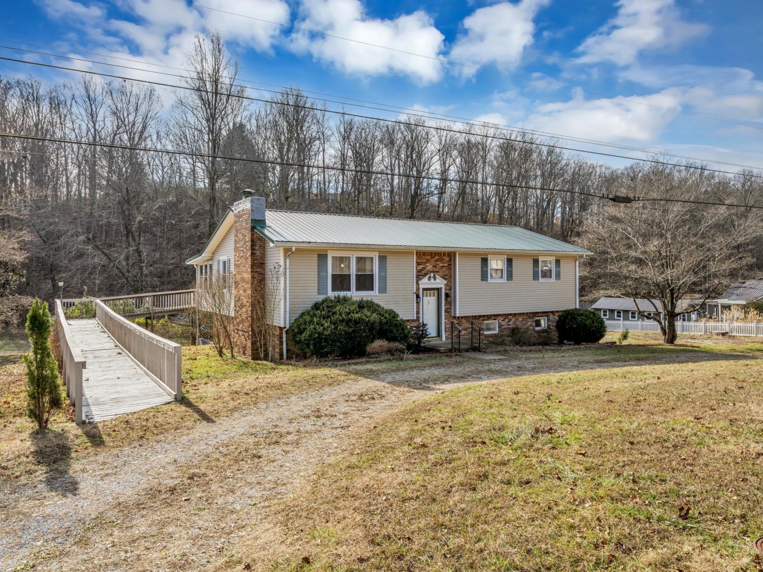 408-Rustling-Oaks-Drive For Sale