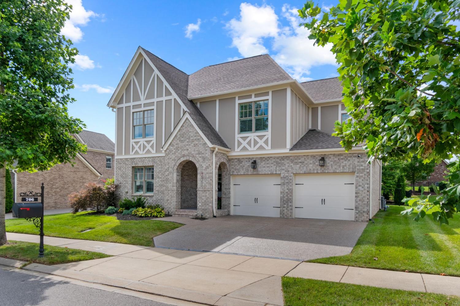 706-Fontwell-Ln For Sale