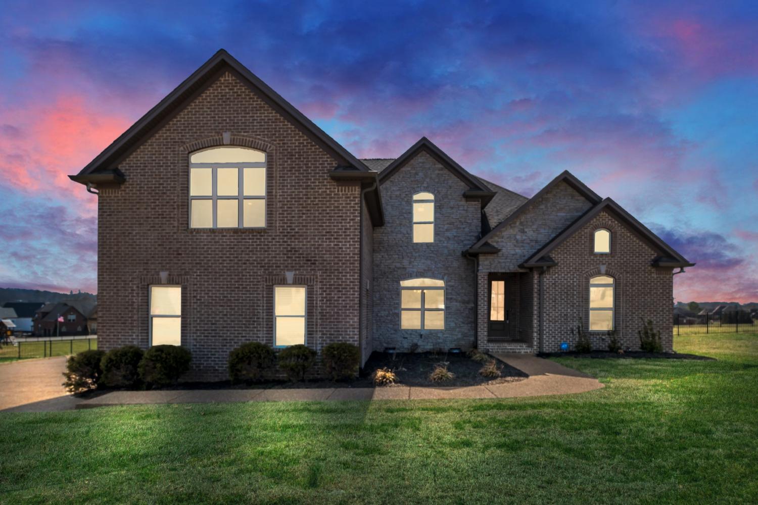 792-Stonebrook-Ln For Sale
