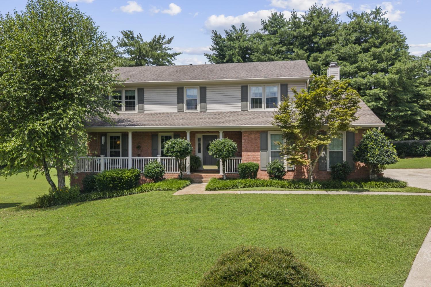 208-Lowell-Ct For Sale