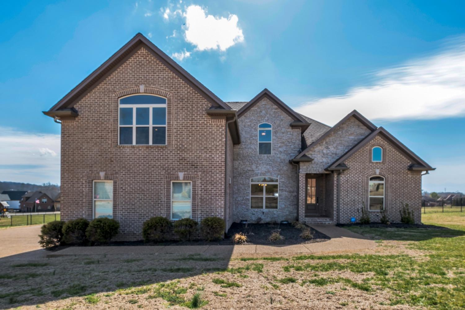 792-Stonebrook-Ln For Sale