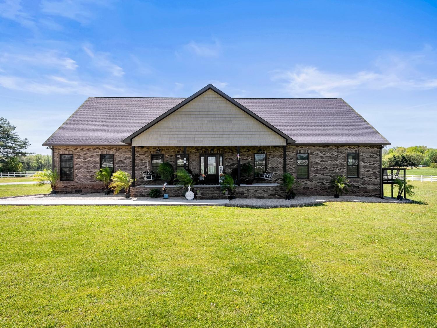 60-Peachtree-Ln For Sale
