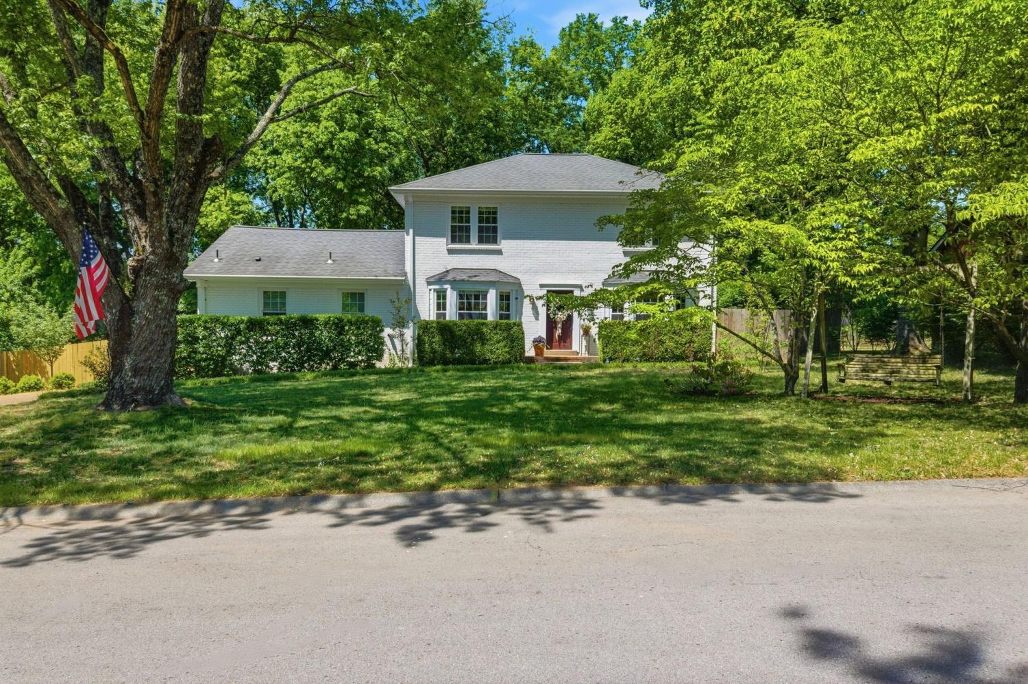 216-Pebble-Glen-Dr For Sale