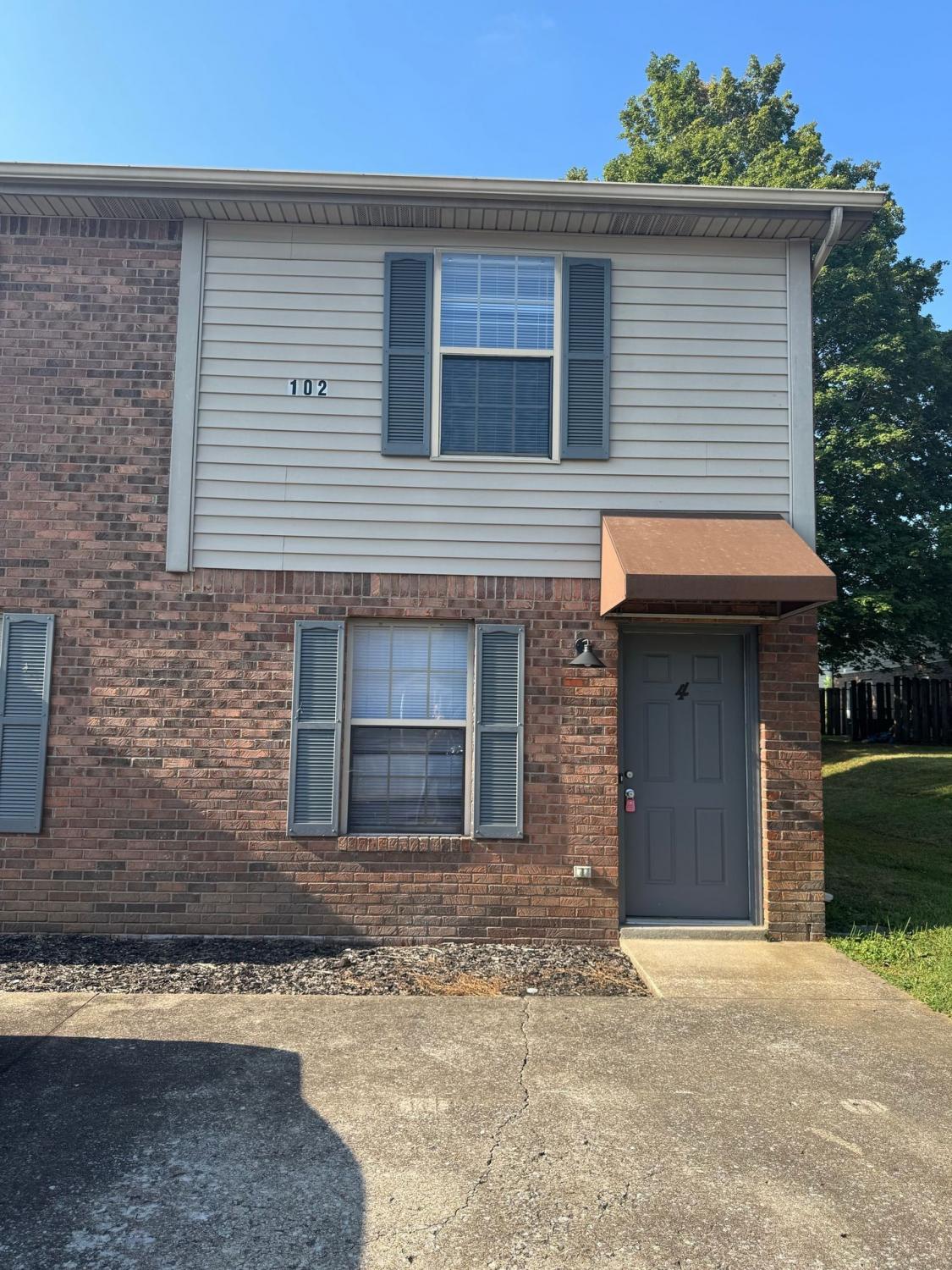 102-Hickory-Trace For Sale