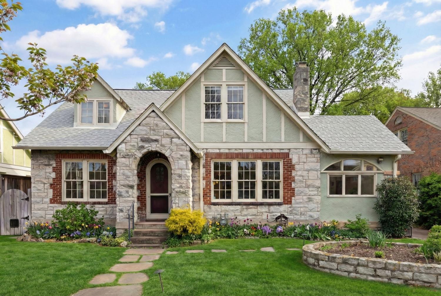 214-Lauderdale-Rd For Sale