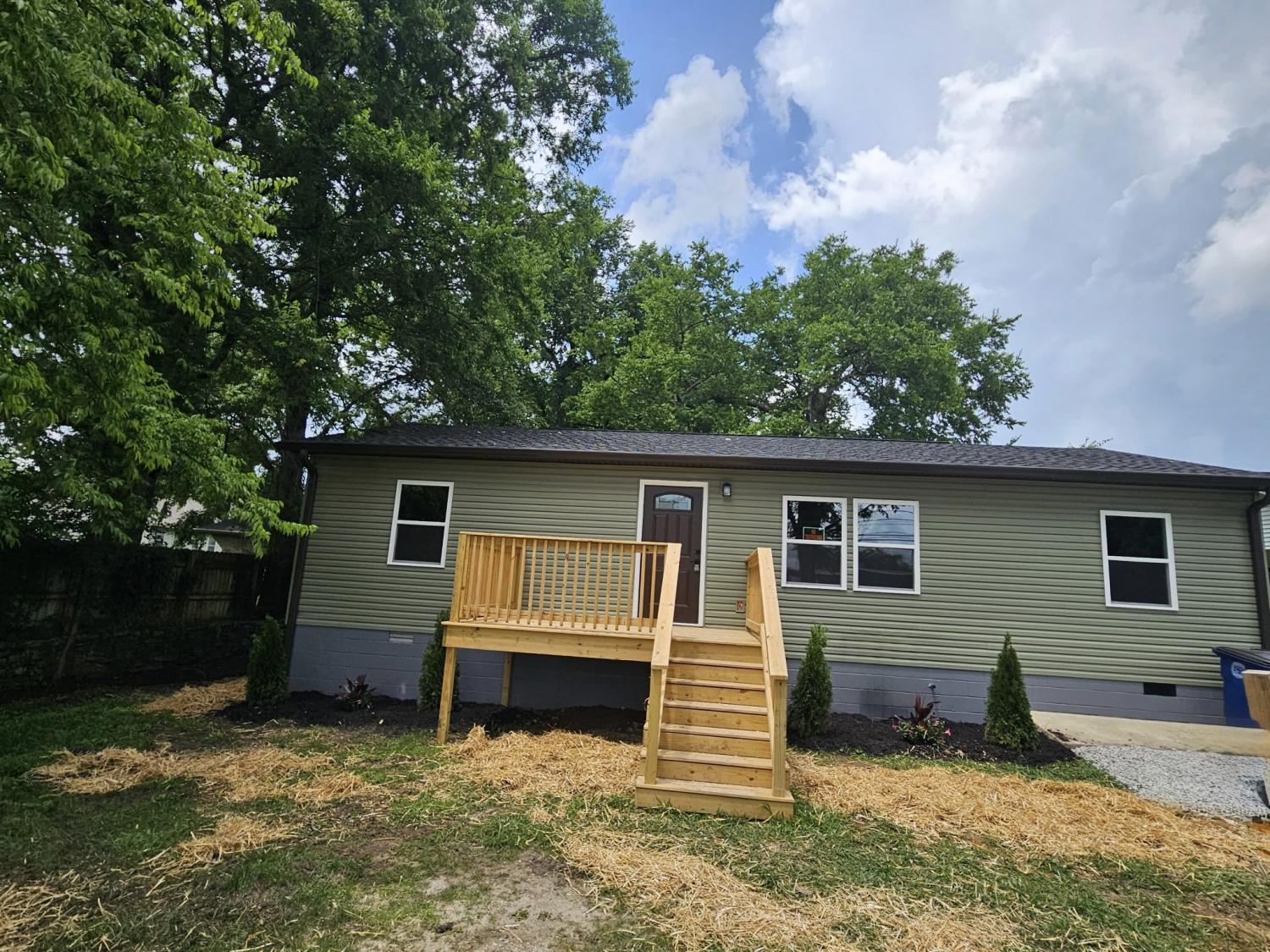 1204-W-Lane-St For Sale