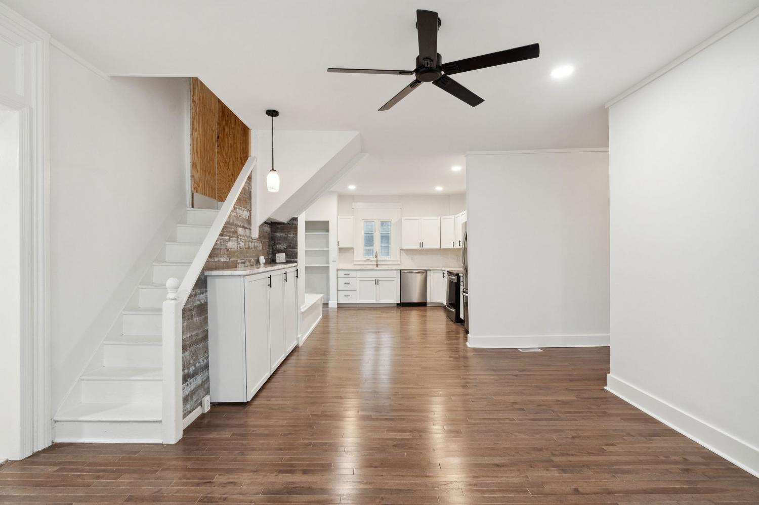 1717-Heiman-St For Sale