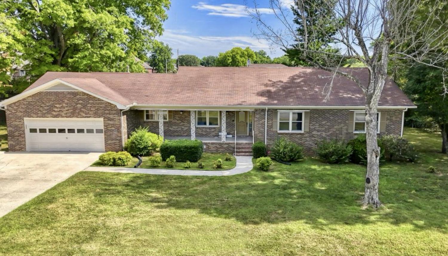 208-Jeffrey-Dr For Sale