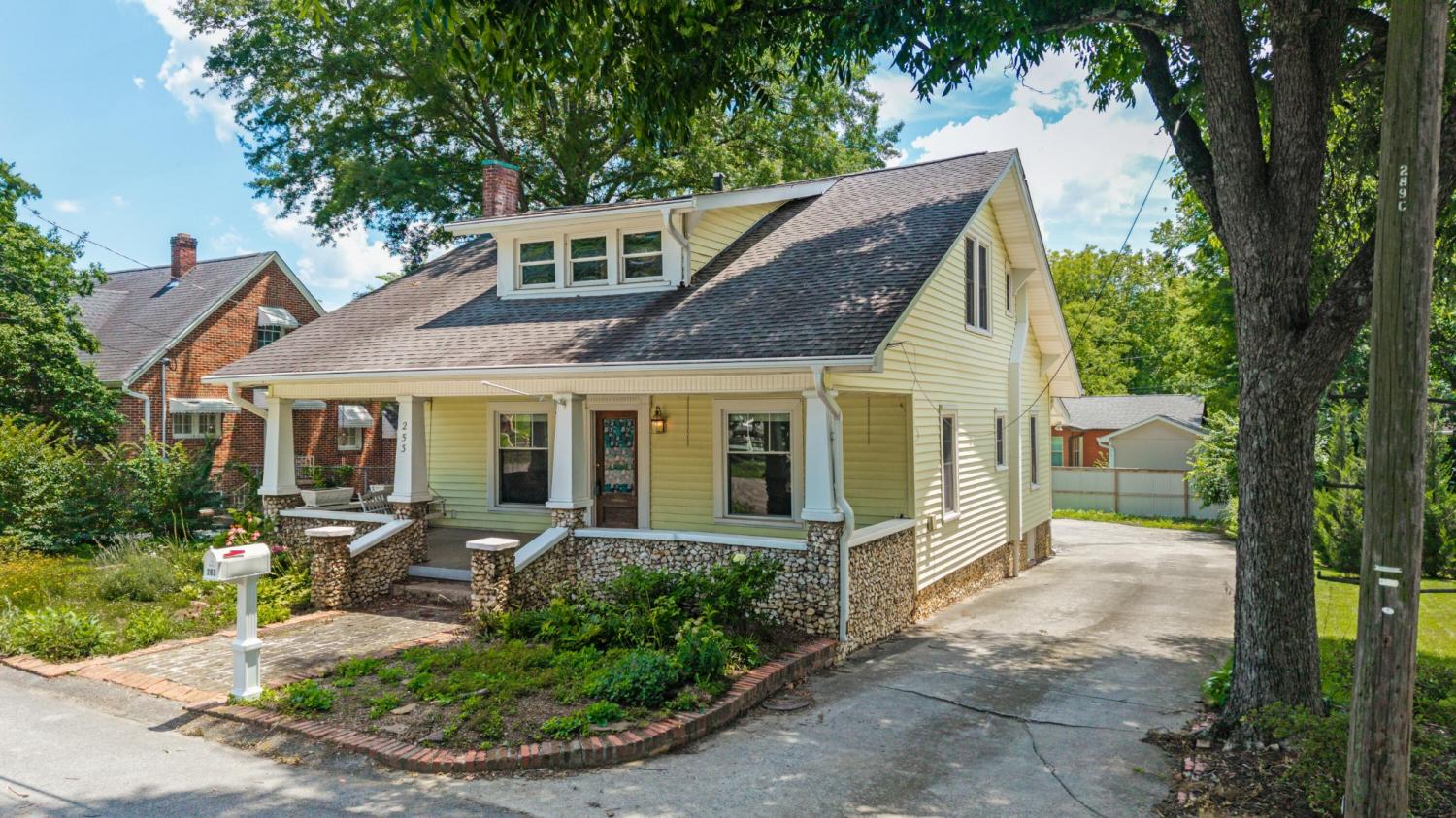 253-15th-Street--NW For Sale