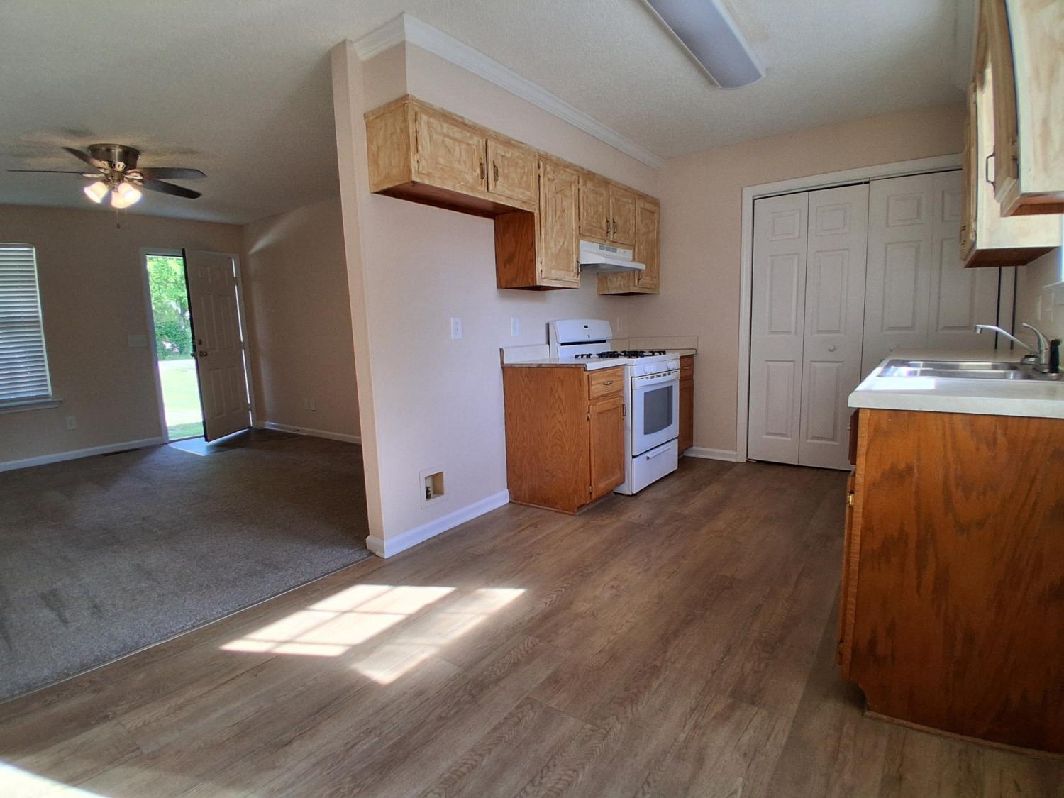 821A Belle Dr TN 37174 For Rent - 