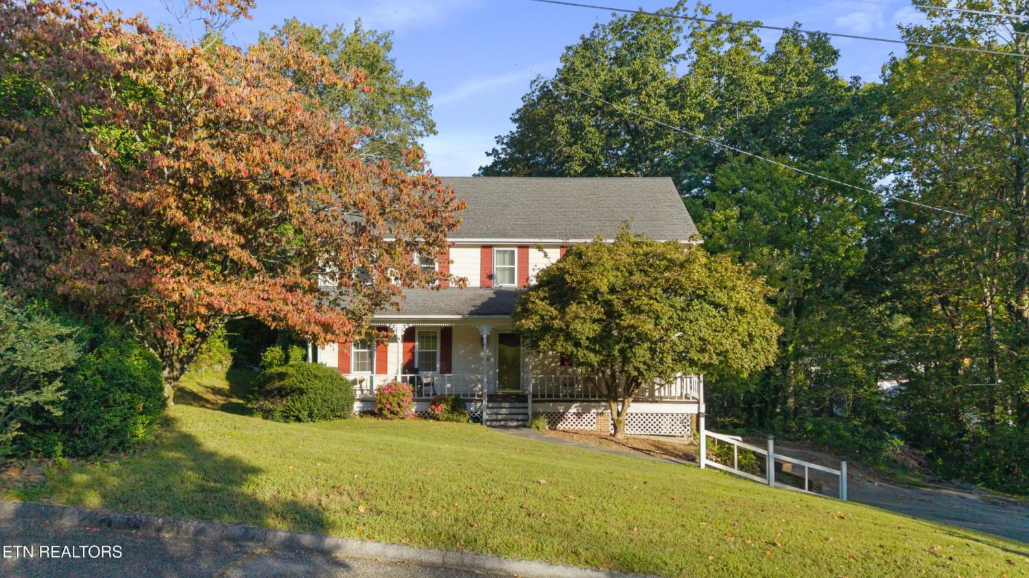 421-Golden-Oaks-Drive For Sale