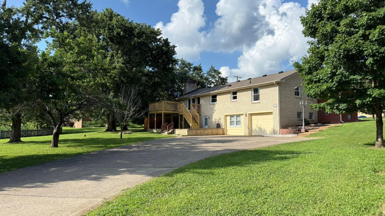 147-Lake-Terrace-Dr For Sale