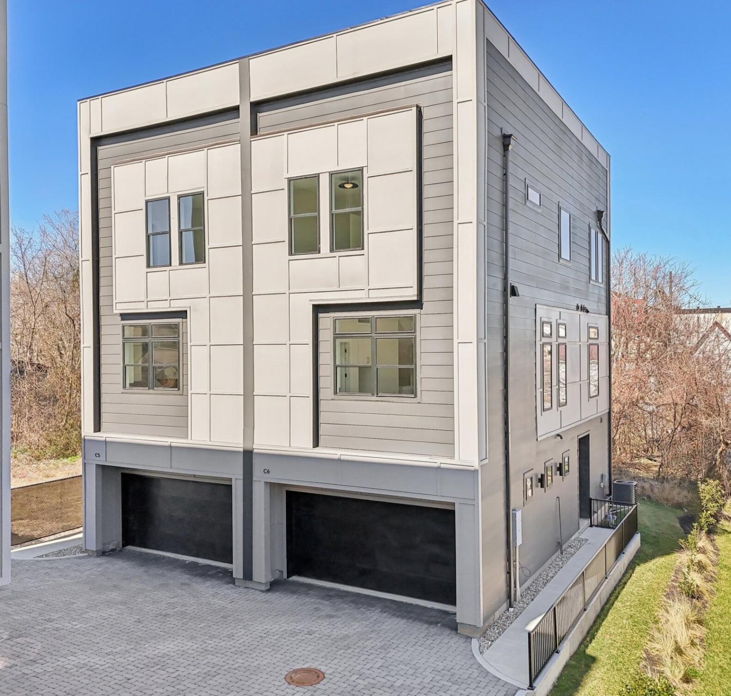 107-E-9th-St For Sale