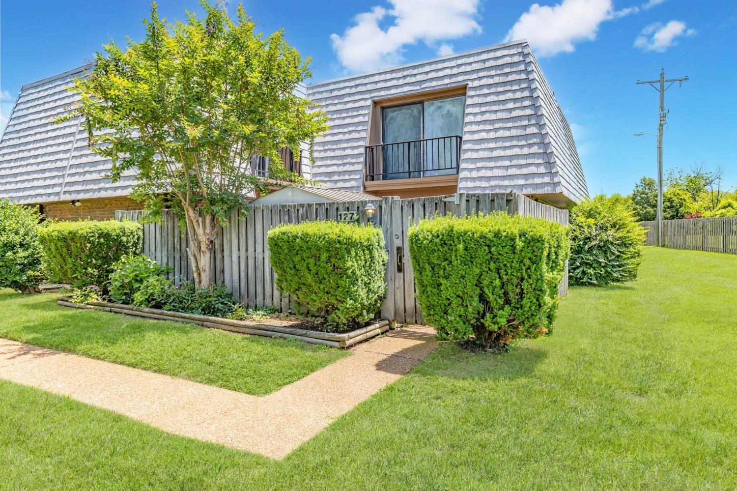 127-Cedarwood-Ln For Sale