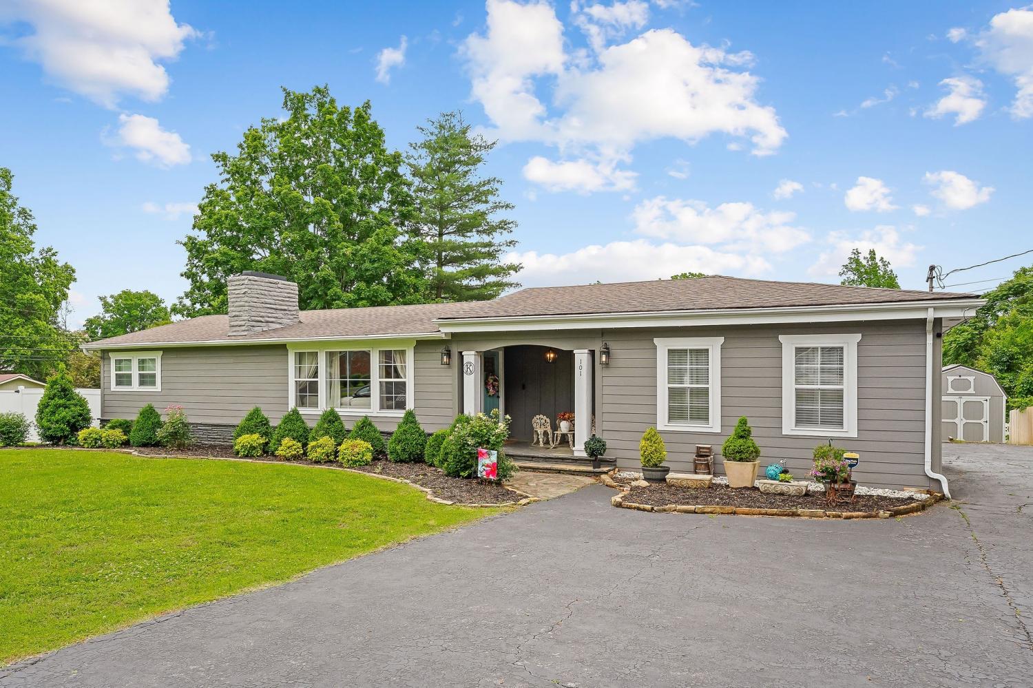101-Hillwood-Ln For Sale