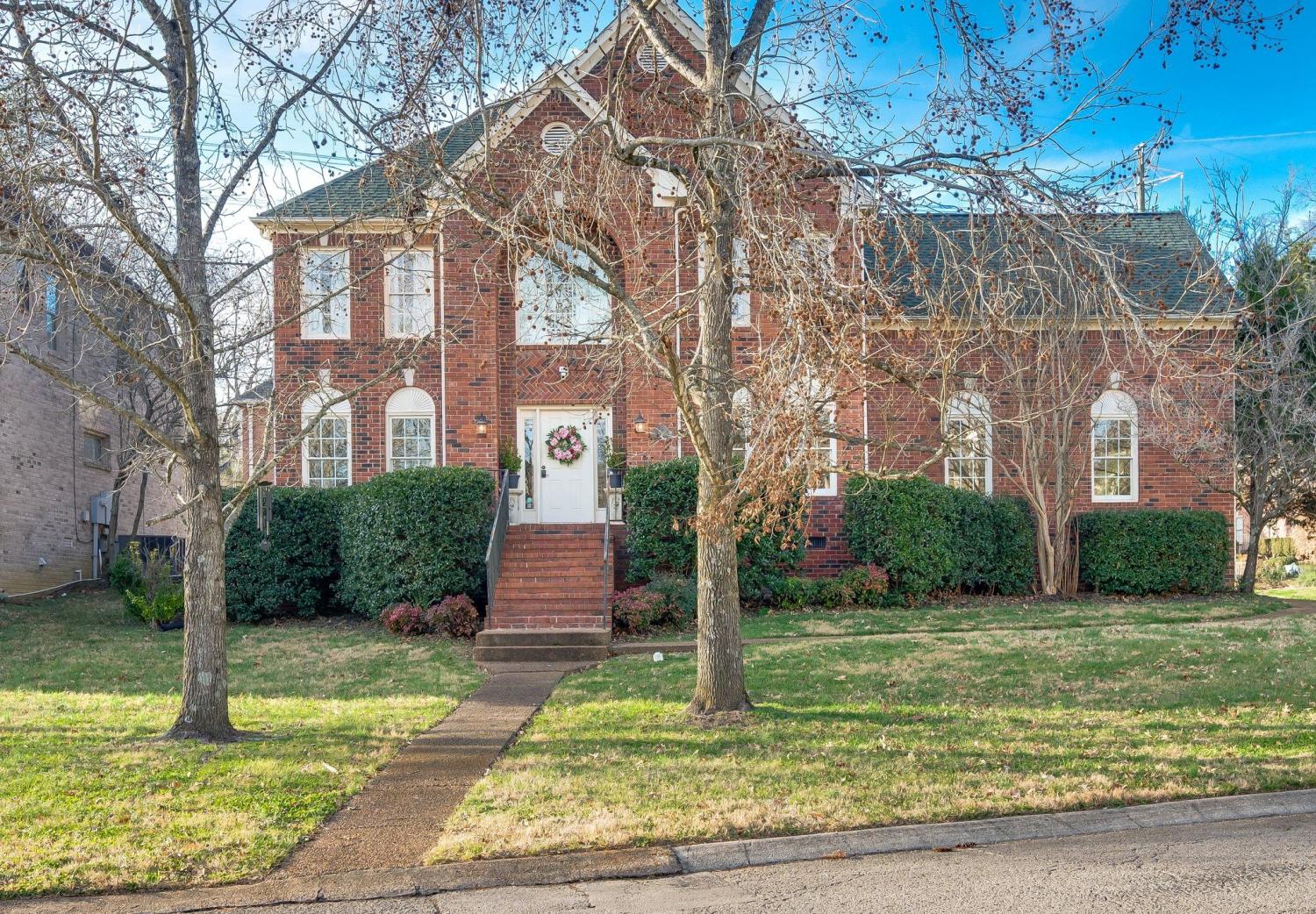 901-Deer-Pointe-Ct For Sale