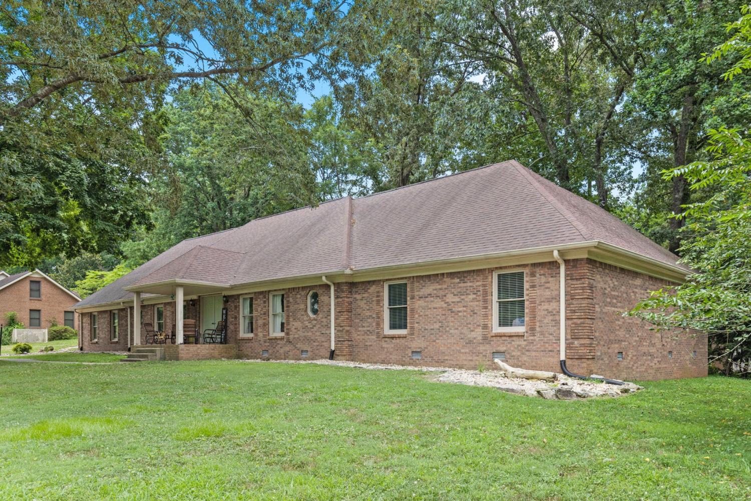910-Ridgewood-Dr For Sale