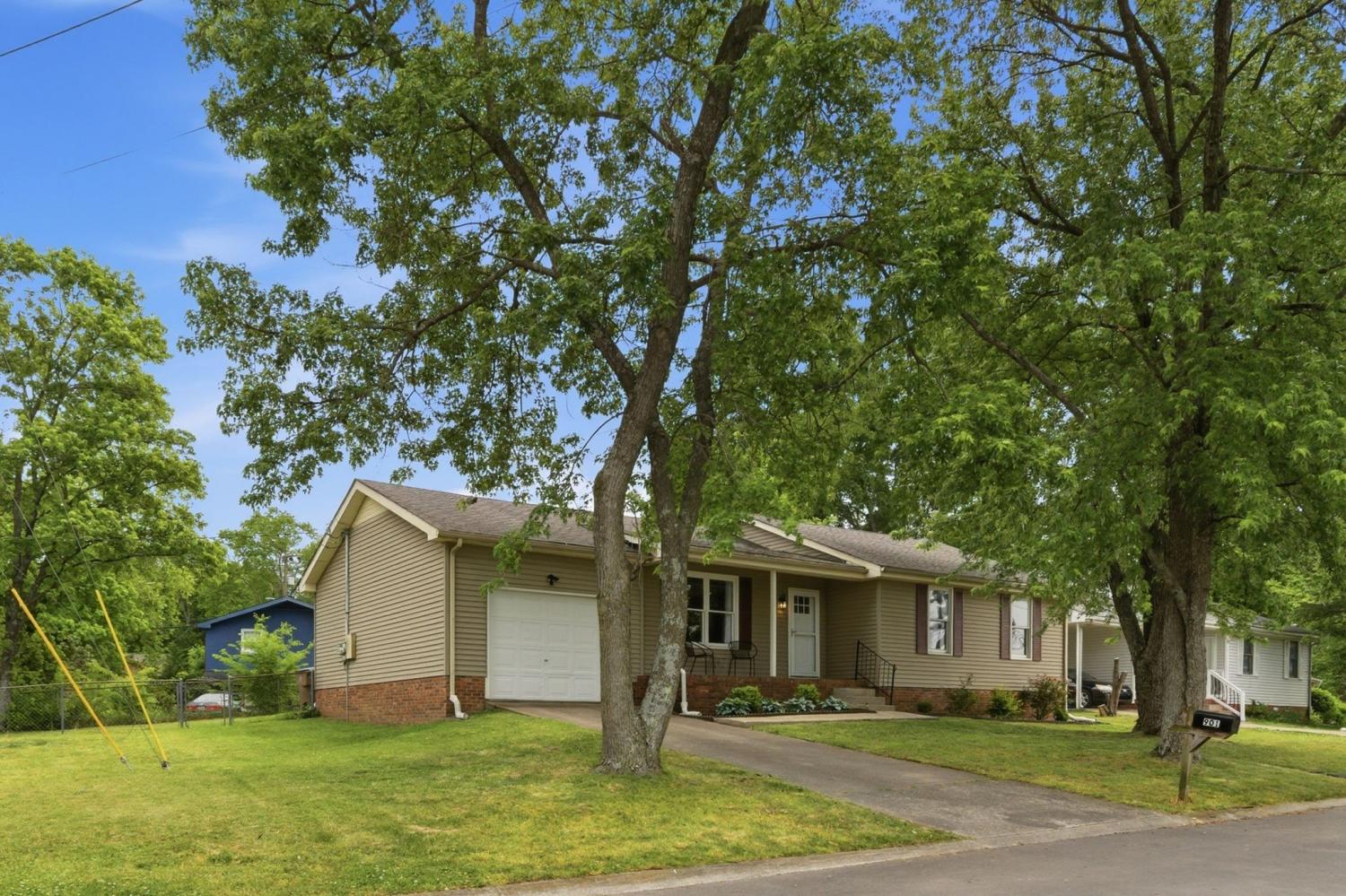 901-Preston-Ct For Sale