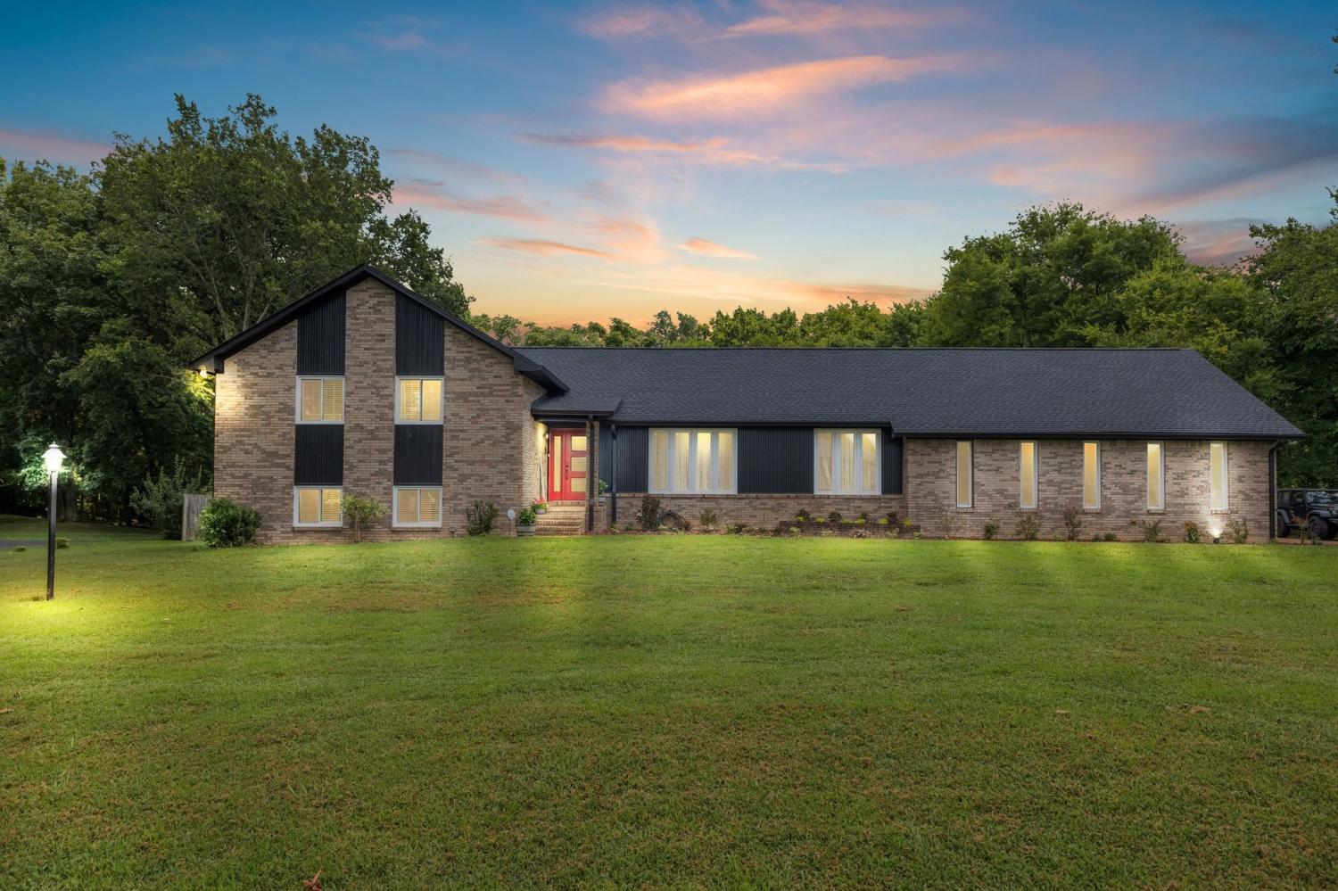 1025-Claremont-Dr For Sale