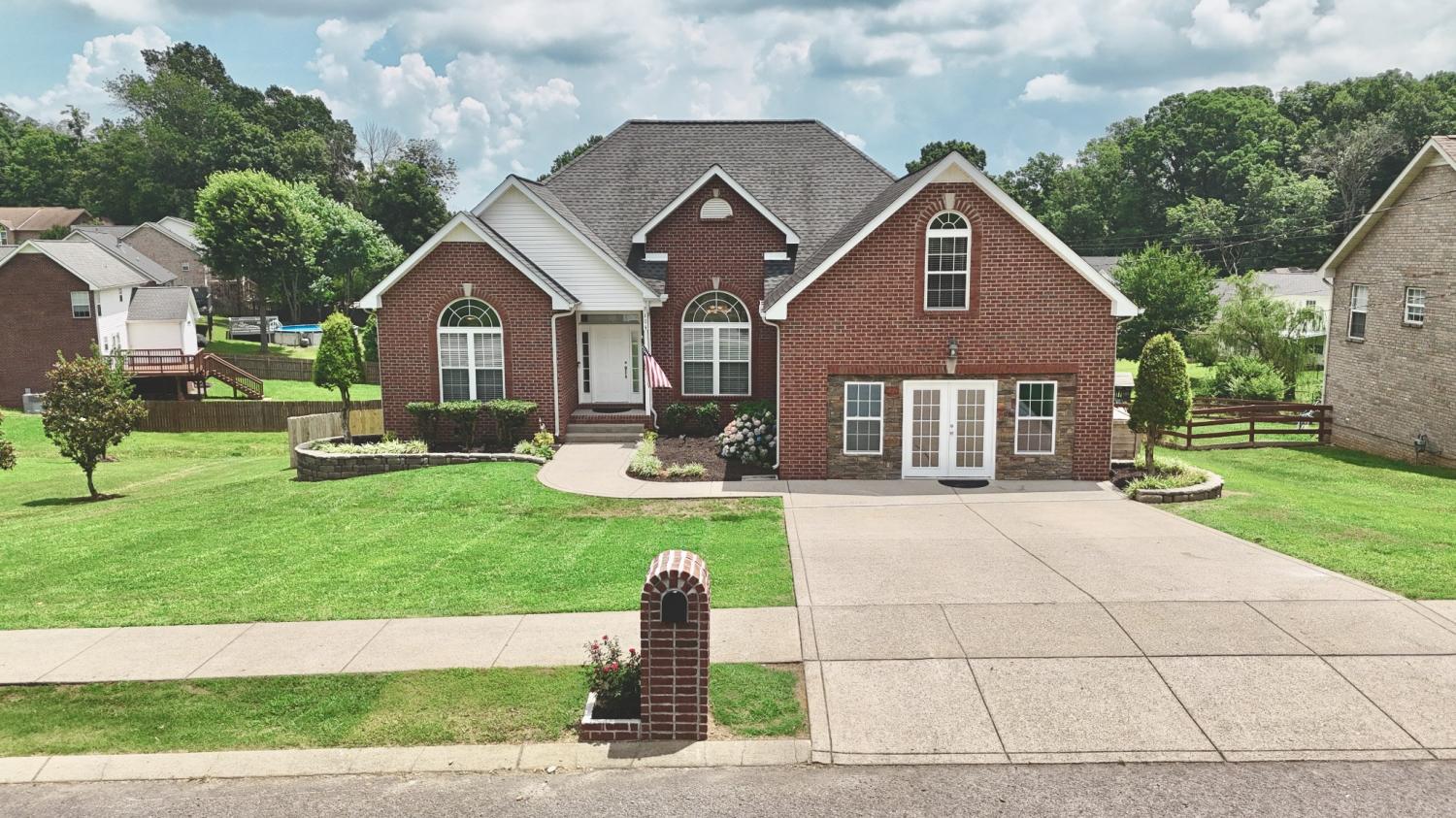104-Camden-Ct--N For Sale