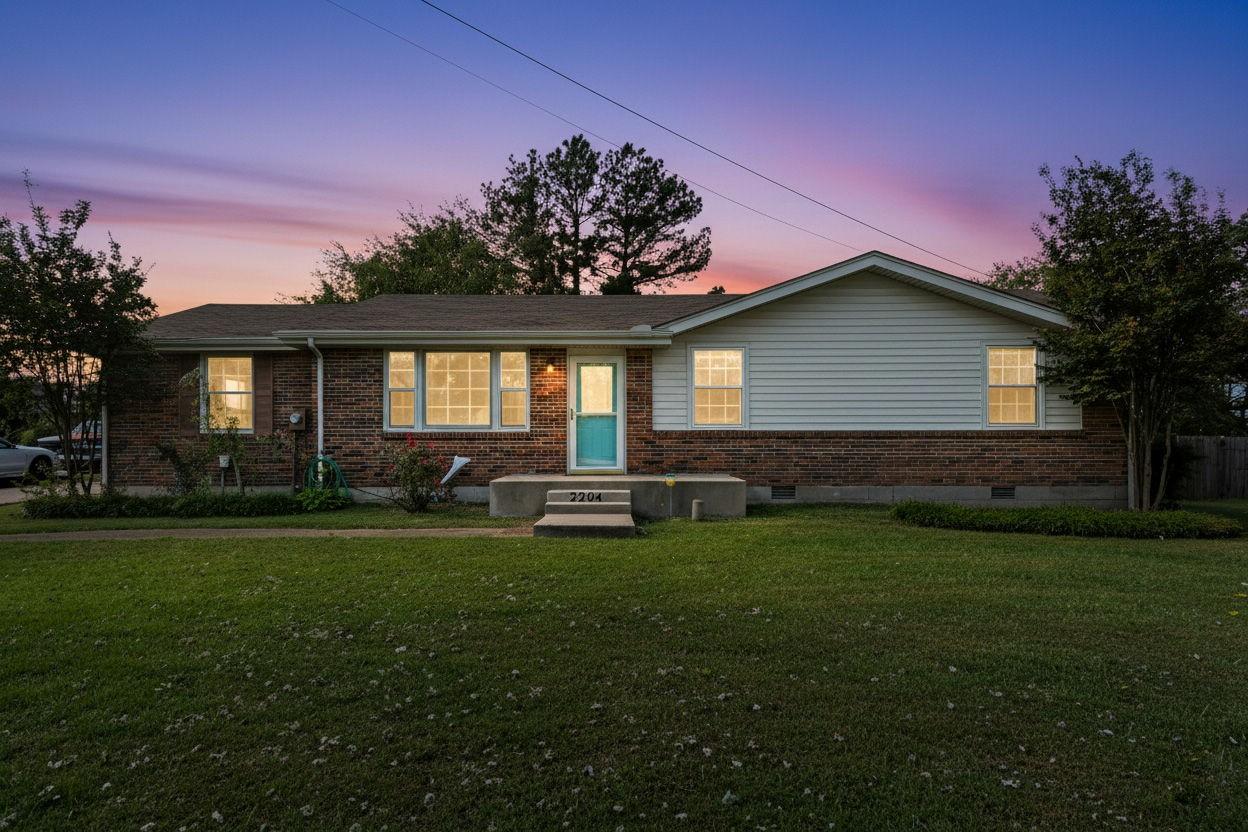 2204-Lynwood-Dr For Sale