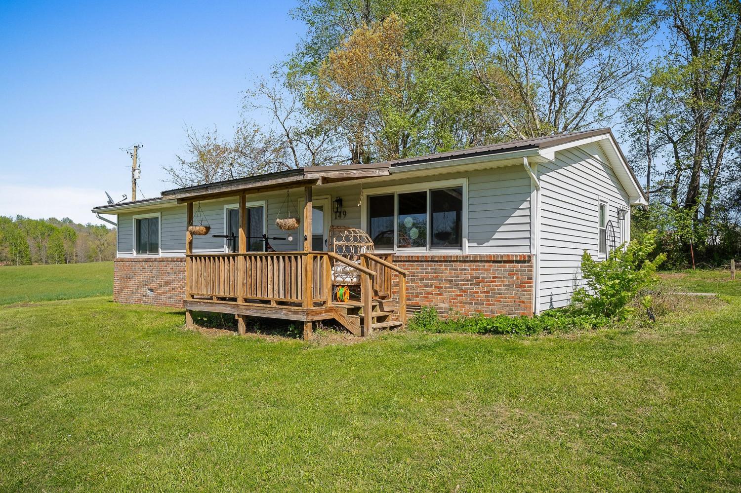 149-Hall-Ln For Sale