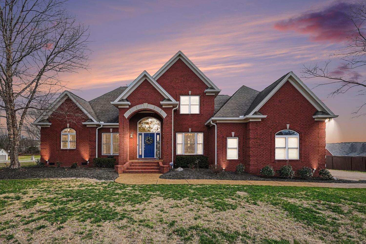 201-James-Matthew-Ln For Sale