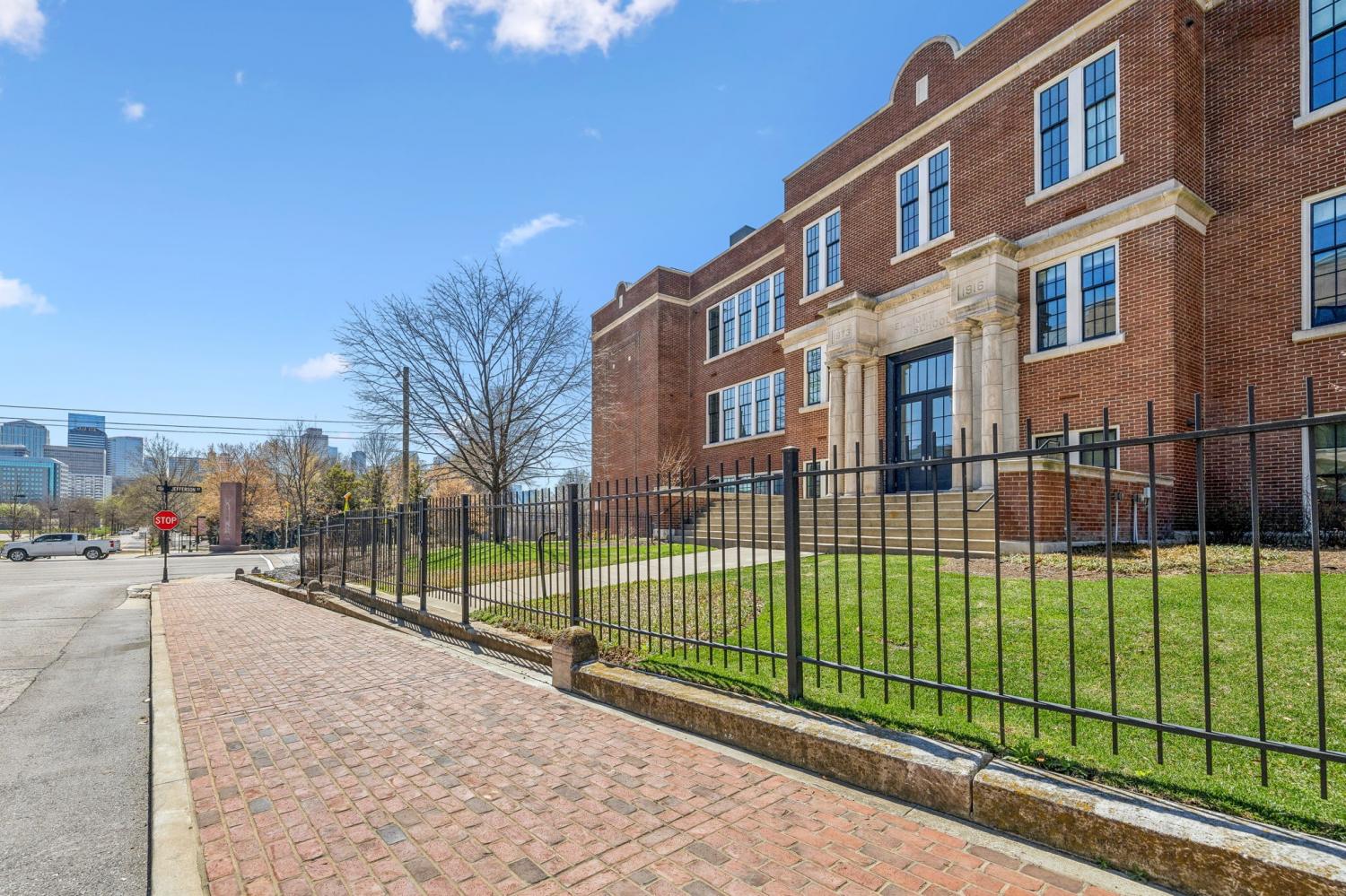 601-Madison-St For Sale